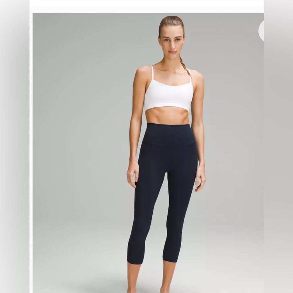 Lululemon women capri leggings‎ size. 4
